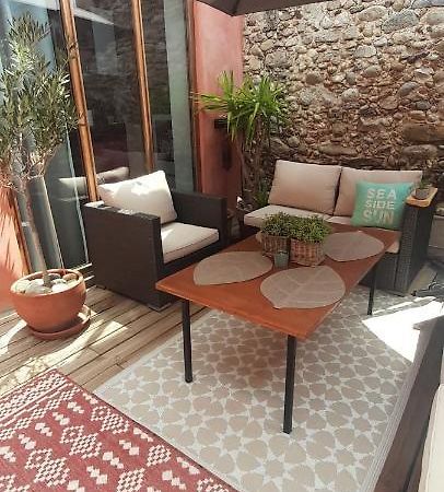 Coquette Maison De Village Nefiach Exteriér fotografie