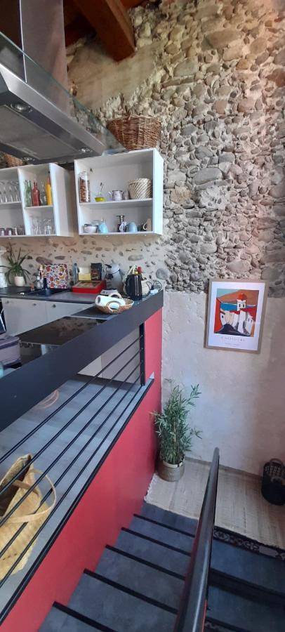 Coquette Maison De Village Nefiach Exteriér fotografie